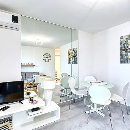 Appartamento 13 Legof - Superbe 2 Pieces Avec Balcon Au Coeur De ! *