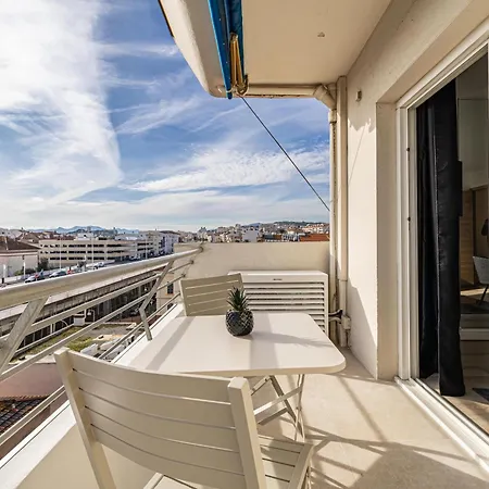 شقة 13 Legof - Superbe 2 Pieces Avec Balcon Au Coeur De ! *