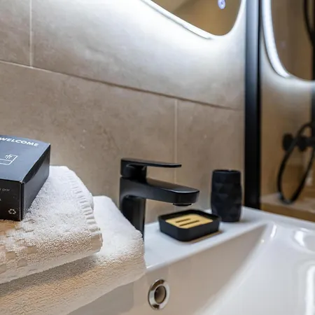 13 Legof - Superbe 2 Pieces Avec Balcon Au Coeur De ! كان