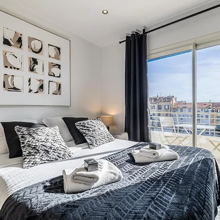 شقة 13 Legof - Superbe 2 Pieces Avec Balcon Au Coeur De !