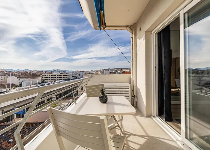 Daire 13 Legof - Superbe 2 Pieces Avec Balcon Au Coeur De ! *