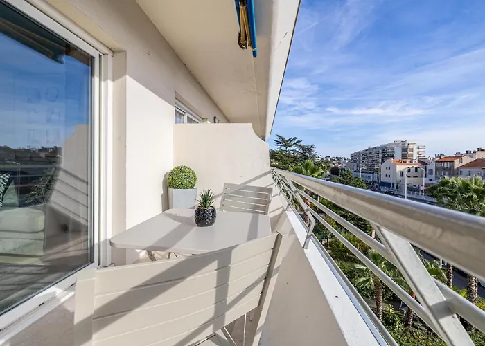 Daire 13 Legof - Superbe 2 Pieces Avec Balcon Au Coeur De ! *